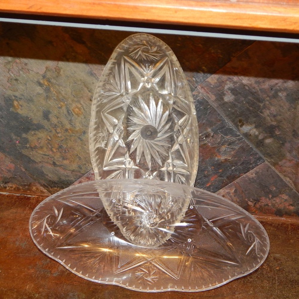 <3  2 Plastic Cut Crystal Like Serving Boat Bowls  <3